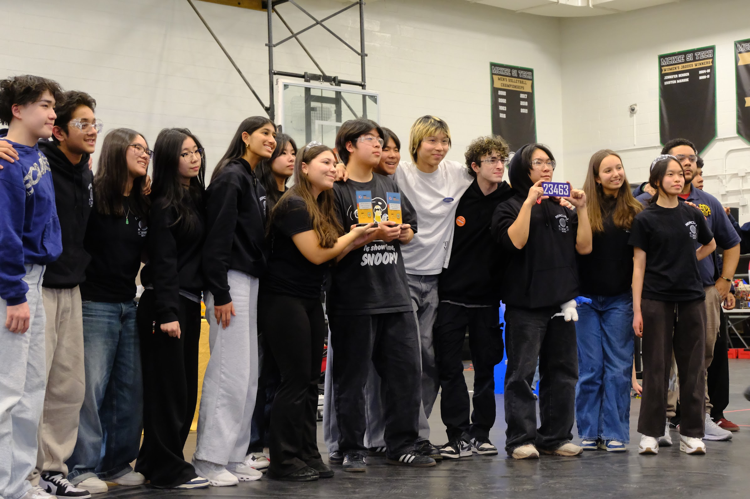 SITHS Mercury FTC team together after finishing as Super Qualifier finalists